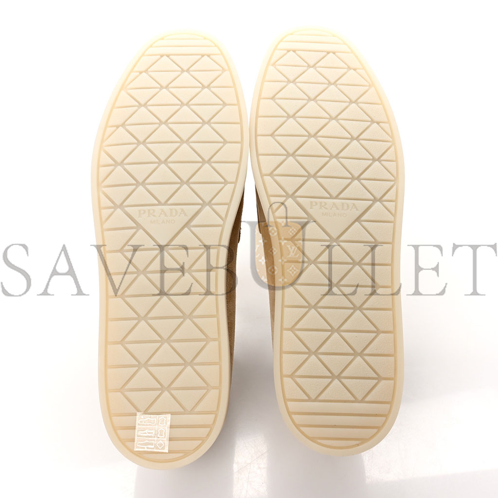 PRADA VITELLO SCAMOSCIATO METAL TRIANGLE LOGO SAINT TROPEZ 25MM LOAFERS 40 ECRU